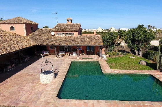 Finca in Denia zu verkaufen, Woongedeelte 450 m², Bouwjaar 1985, + Ofen, Klimaanlage, Grondstuk 17000 m², 8 Slaapkamers, 4 Badkamers, Pool, ref.: SC-T0617-36