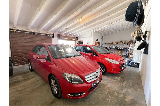 Finca in Denia zu verkaufen, Woongedeelte 450 m², Bouwjaar 1985, + Ofen, Klimaanlage, Grondstuk 17000 m², 8 Slaapkamers, 4 Badkamers, Pool, ref.: SC-T0617-51