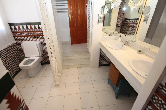 Finca in Ondara zur Ferienvermietung, Woongedeelte 360 m², Bouwjaar 1983, Grondstuk 2200 m², 4 Slaapkamers, 4 Badkamers, ref.: V-0517-13