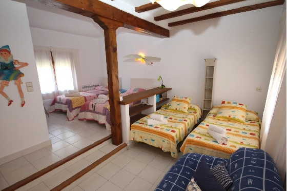 Finca in Ondara zur Ferienvermietung, Woongedeelte 360 m², Bouwjaar 1983, Grondstuk 2200 m², 4 Slaapkamers, 4 Badkamers, ref.: V-0517-15
