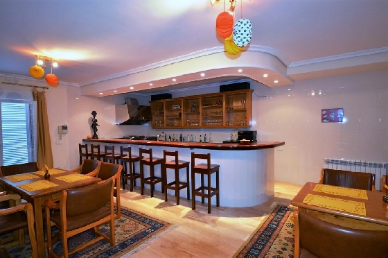 Villa in Altea zu verkaufen, Woongedeelte 688 m², Zustand gepflegt, + Zentralheizung, Klimaanlage, Grondstuk 16250 m², 5 Slaapkamers, 3 Badkamers, Pool, ref.: GB-4617-MJ-13