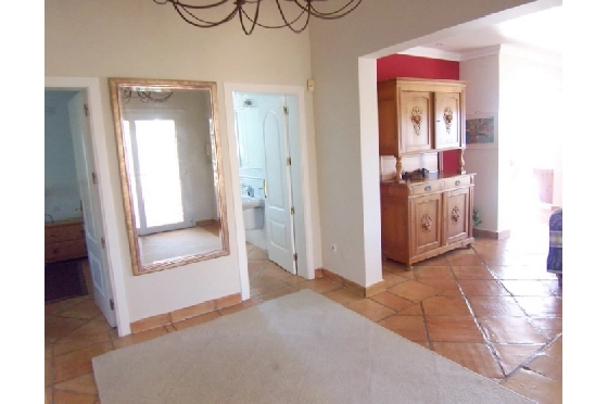 Villa in Moraira(Club Moraira) zu verkaufen, Woongedeelte 220 m², Bouwjaar 2000, + Fussbodenheizung, Klimaanlage, Grondstuk 800 m², 4 Slaapkamers, 3 Badkamers, Pool, ref.: BI-MT.H-523-20