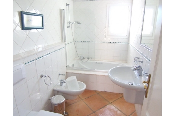 Villa in Moraira(Club Moraira) zu verkaufen, Woongedeelte 220 m², Bouwjaar 2000, + Fussbodenheizung, Klimaanlage, Grondstuk 800 m², 4 Slaapkamers, 3 Badkamers, Pool, ref.: BI-MT.H-523-24