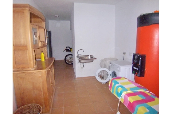Villa in Moraira(Club Moraira) zu verkaufen, Woongedeelte 220 m², Bouwjaar 2000, + Fussbodenheizung, Klimaanlage, Grondstuk 800 m², 4 Slaapkamers, 3 Badkamers, Pool, ref.: BI-MT.H-523-32