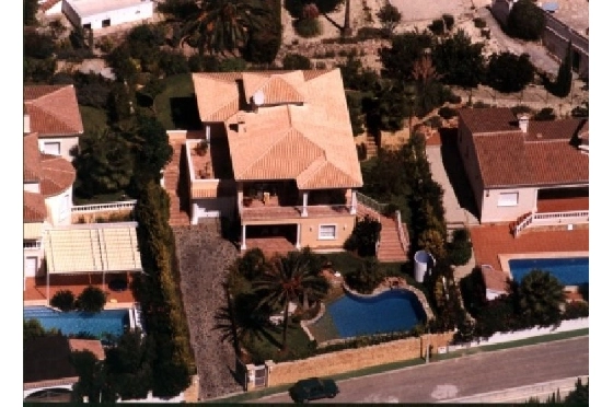 Villa in Moraira(Club Moraira) zu verkaufen, Woongedeelte 220 m², Bouwjaar 2000, + Fussbodenheizung, Klimaanlage, Grondstuk 800 m², 4 Slaapkamers, 3 Badkamers, Pool, ref.: BI-MT.H-523-34