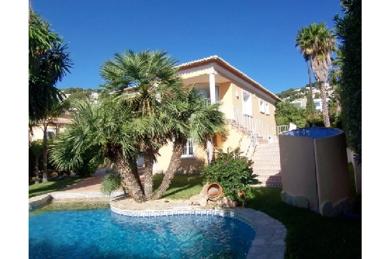 Villa in Moraira(Club Moraira) zu verkaufen, Woongedeelte 220 m², Bouwjaar 2000, + Fussbodenheizung, Klimaanlage, Grondstuk 800 m², 4 Slaapkamers, 3 Badkamers, Pool, ref.: BI-MT.H-523-8