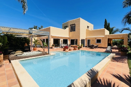 Villa in Tormos zu verkaufen, Woongedeelte 300 m², Bouwjaar 2007, Zustand gepflegt, + Zentralheizung, Klimaanlage, Grondstuk 13000 m², 4 Slaapkamers, 4 Badkamers, Pool, ref.: JS-0724-1
