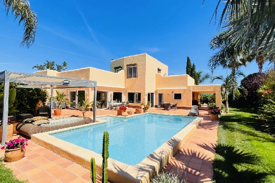 Villa in Tormos zu verkaufen, Woongedeelte 300 m², Bouwjaar 2007, Zustand gepflegt, + Zentralheizung, Klimaanlage, Grondstuk 13000 m², 4 Slaapkamers, 4 Badkamers, Pool, ref.: JS-0724-17