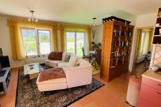 Villa in Tormos zu verkaufen, Woongedeelte 300 m², Bouwjaar 2007, Zustand gepflegt, + Zentralheizung, Klimaanlage, Grondstuk 13000 m², 4 Slaapkamers, 4 Badkamers, Pool, ref.: JS-0724-23