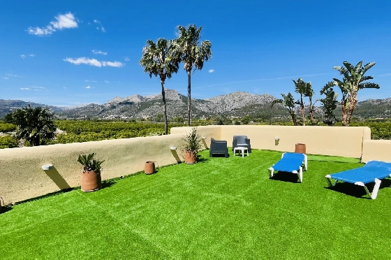 Villa in Tormos zu verkaufen, Woongedeelte 300 m², Bouwjaar 2007, Zustand gepflegt, + Zentralheizung, Klimaanlage, Grondstuk 13000 m², 4 Slaapkamers, 4 Badkamers, Pool, ref.: JS-0724-28