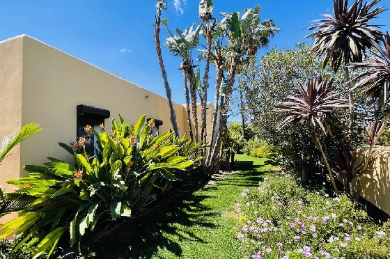Villa in Tormos zu verkaufen, Woongedeelte 300 m², Bouwjaar 2007, Zustand gepflegt, + Zentralheizung, Klimaanlage, Grondstuk 13000 m², 4 Slaapkamers, 4 Badkamers, Pool, ref.: JS-0724-31