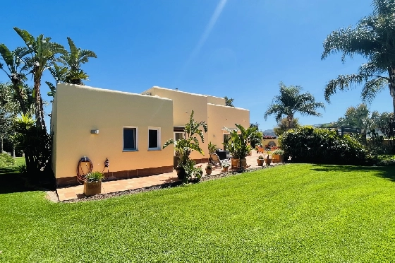 Villa in Tormos zu verkaufen, Woongedeelte 300 m², Bouwjaar 2007, Zustand gepflegt, + Zentralheizung, Klimaanlage, Grondstuk 13000 m², 4 Slaapkamers, 4 Badkamers, Pool, ref.: JS-0724-34