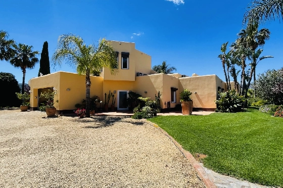Villa in Tormos zu verkaufen, Woongedeelte 300 m², Bouwjaar 2007, Zustand gepflegt, + Zentralheizung, Klimaanlage, Grondstuk 13000 m², 4 Slaapkamers, 4 Badkamers, Pool, ref.: JS-0724-36