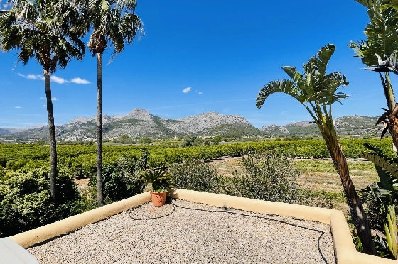 Villa in Tormos zu verkaufen, Woongedeelte 300 m², Bouwjaar 2007, Zustand gepflegt, + Zentralheizung, Klimaanlage, Grondstuk 13000 m², 4 Slaapkamers, 4 Badkamers, Pool, ref.: JS-0724-38