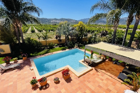 Villa in Tormos zu verkaufen, Woongedeelte 300 m², Bouwjaar 2007, Zustand gepflegt, + Zentralheizung, Klimaanlage, Grondstuk 13000 m², 4 Slaapkamers, 4 Badkamers, Pool, ref.: JS-0724-39