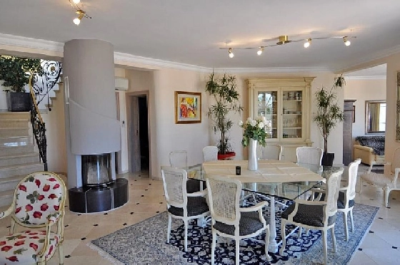 Villa in Denia-La Sella zu verkaufen, Woongedeelte 425 m², Bouwjaar 2006, Zustand neuwertig, + Fussbodenheizung, Klimaanlage, Grondstuk 1300 m², 5 Slaapkamers, 4 Badkamers, Pool, ref.: MJ-0618-11