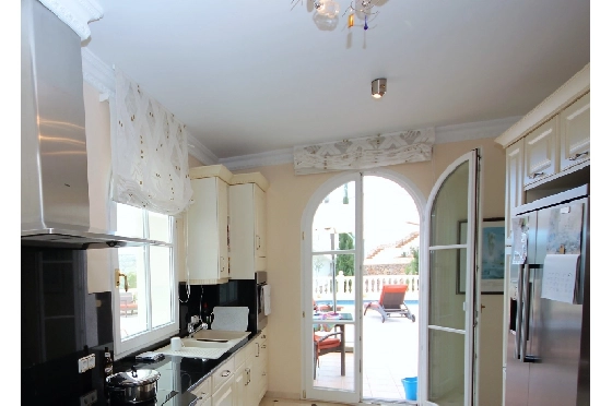 Villa in Denia-La Sella zu verkaufen, Woongedeelte 425 m², Bouwjaar 2006, Zustand neuwertig, + Fussbodenheizung, Klimaanlage, Grondstuk 1300 m², 5 Slaapkamers, 4 Badkamers, Pool, ref.: MJ-0618-12