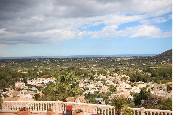 Villa in Denia-La Sella zu verkaufen, Woongedeelte 425 m², Bouwjaar 2006, Zustand neuwertig, + Fussbodenheizung, Klimaanlage, Grondstuk 1300 m², 5 Slaapkamers, 4 Badkamers, Pool, ref.: MJ-0618-2
