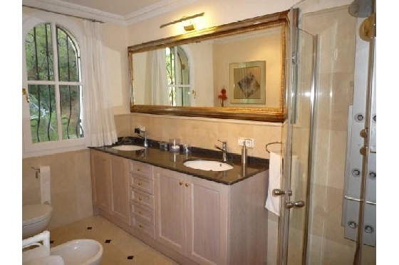 Villa in Denia-La Sella zu verkaufen, Woongedeelte 425 m², Bouwjaar 2006, Zustand neuwertig, + Fussbodenheizung, Klimaanlage, Grondstuk 1300 m², 5 Slaapkamers, 4 Badkamers, Pool, ref.: MJ-0618-23