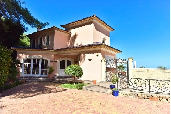 Villa in Denia-La Sella zu verkaufen, Woongedeelte 425 m², Bouwjaar 2006, Zustand neuwertig, + Fussbodenheizung, Klimaanlage, Grondstuk 1300 m², 5 Slaapkamers, 4 Badkamers, Pool, ref.: MJ-0618-32