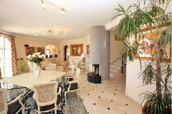Villa in Denia-La Sella zu verkaufen, Woongedeelte 425 m², Bouwjaar 2006, Zustand neuwertig, + Fussbodenheizung, Klimaanlage, Grondstuk 1300 m², 5 Slaapkamers, 4 Badkamers, Pool, ref.: MJ-0618-34