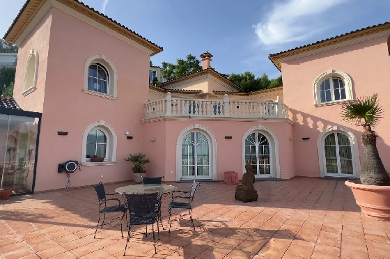Villa in Denia-La Sella zu verkaufen, Woongedeelte 425 m², Bouwjaar 2006, Zustand neuwertig, + Fussbodenheizung, Klimaanlage, Grondstuk 1300 m², 5 Slaapkamers, 4 Badkamers, Pool, ref.: MJ-0618-4