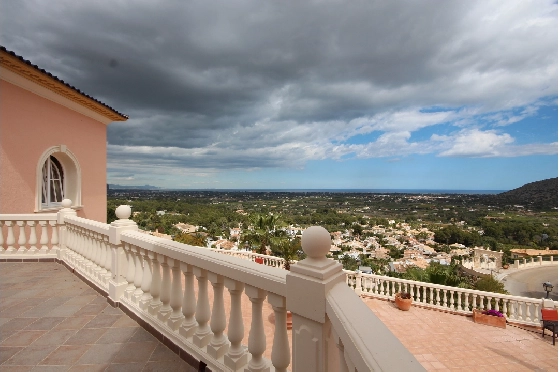 Villa in Denia-La Sella zu verkaufen, Woongedeelte 425 m², Bouwjaar 2006, Zustand neuwertig, + Fussbodenheizung, Klimaanlage, Grondstuk 1300 m², 5 Slaapkamers, 4 Badkamers, Pool, ref.: MJ-0618-6