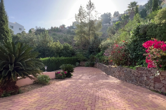 Villa in Denia-La Sella zu verkaufen, Woongedeelte 425 m², Bouwjaar 2006, Zustand neuwertig, + Fussbodenheizung, Klimaanlage, Grondstuk 1300 m², 5 Slaapkamers, 4 Badkamers, Pool, ref.: MJ-0618-8