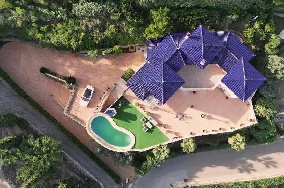 Villa in Denia-La Sella zu verkaufen, Woongedeelte 425 m², Bouwjaar 2006, Zustand neuwertig, + Fussbodenheizung, Klimaanlage, Grondstuk 1300 m², 5 Slaapkamers, 4 Badkamers, Pool, ref.: MJ-0618-9