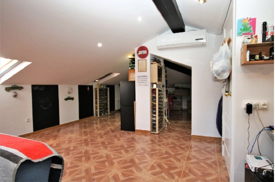 Villa in Els Poblets zu verkaufen, Woongedeelte 232 m², Bouwjaar 1998, + KLIMA, Klimaanlage, Grondstuk 11310 m², 4 Slaapkamers, 2 Badkamers, Pool, ref.: GC-3119-16