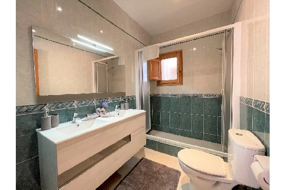 Villa in Els Poblets(Barranquets) zur Ferienvermietung, Woongedeelte 130 m², Bouwjaar 2000, Zustand modernisiert, + Zentralheizung, Klimaanlage, Grondstuk 580 m², 3 Slaapkamers, 2 Badkamers, Pool, ref.: T-0819-12