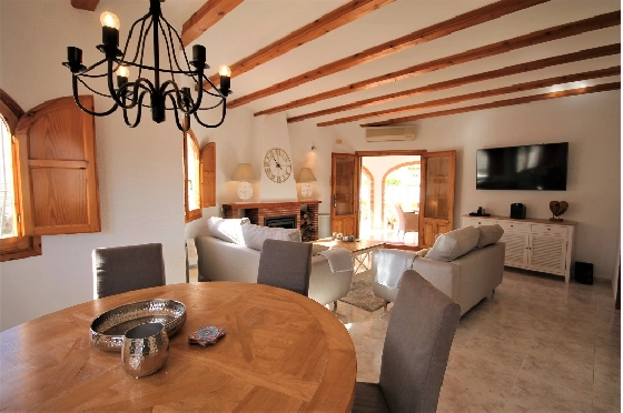 Villa in Els Poblets(Barranquets) zur Ferienvermietung, Woongedeelte 130 m², Bouwjaar 2000, Zustand modernisiert, + Zentralheizung, Klimaanlage, Grondstuk 580 m², 3 Slaapkamers, 2 Badkamers, Pool, ref.: T-0819-7