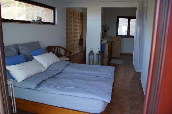Villa in Denia zu verkaufen, Woongedeelte 240 m², Bouwjaar 2010, Zustand neuwertig, + Zentralheizung, Klimaanlage, Grondstuk 1000 m², 6 Slaapkamers, 3 Badkamers, Pool, ref.: SC-L0920-10