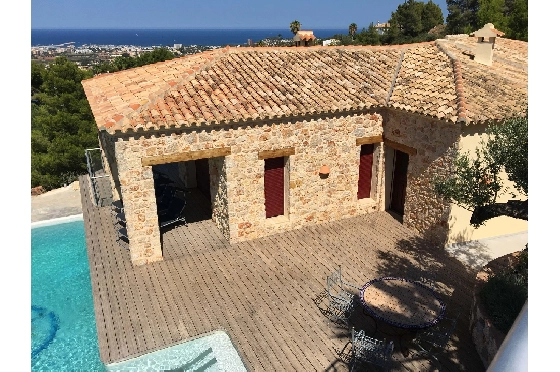 Villa in Denia zu verkaufen, Woongedeelte 240 m², Bouwjaar 2010, Zustand neuwertig, + Zentralheizung, Klimaanlage, Grondstuk 1000 m², 6 Slaapkamers, 3 Badkamers, Pool, ref.: SC-L0920-5