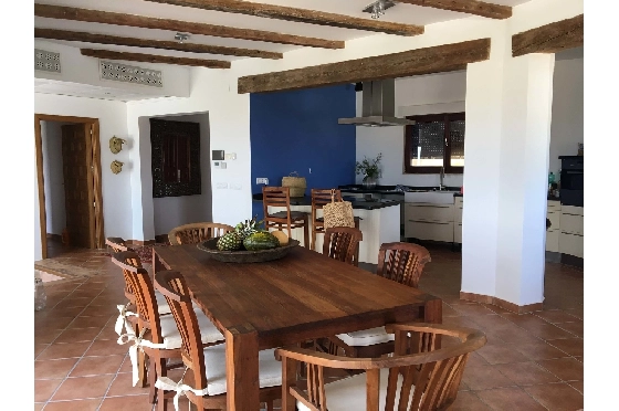 Villa in Denia zu verkaufen, Woongedeelte 240 m², Bouwjaar 2010, Zustand neuwertig, + Zentralheizung, Klimaanlage, Grondstuk 1000 m², 6 Slaapkamers, 3 Badkamers, Pool, ref.: SC-L0920-7