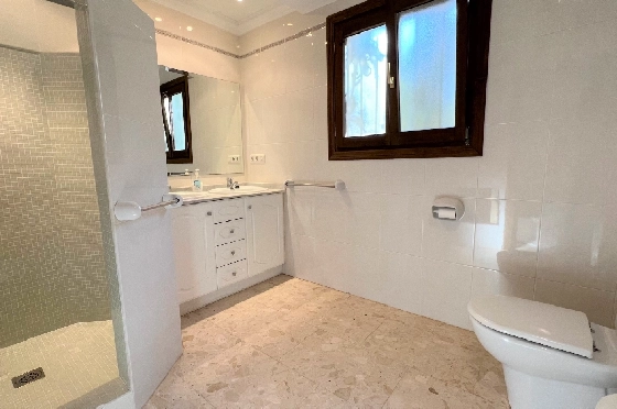 Villa in Denia zur Ferienvermietung, Woongedeelte 117 m², Bouwjaar 1974, Zustand gepflegt, + Zentralheizung, Klimaanlage, Grondstuk 680 m², 3 Slaapkamers, 2 Badkamers, Pool, ref.: T-0615-14