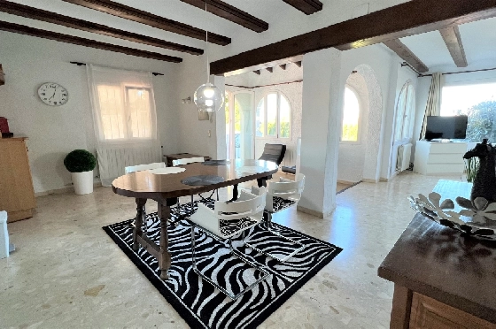 Villa in Denia zur Ferienvermietung, Woongedeelte 117 m², Bouwjaar 1974, Zustand gepflegt, + Zentralheizung, Klimaanlage, Grondstuk 680 m², 3 Slaapkamers, 2 Badkamers, Pool, ref.: T-0615-8