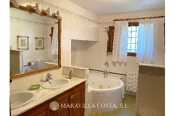 Villa in Javea zu verkaufen, Woongedeelte 500 m², + Zentralheizung, Klimaanlage, Grondstuk 3000 m², 6 Slaapkamers, 5 Badkamers, Pool, ref.: MV-2471-29
