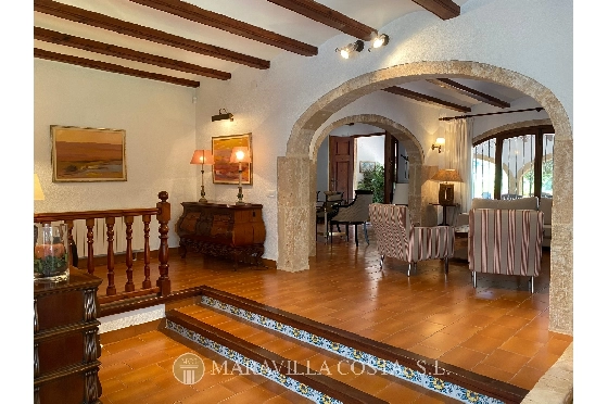 Villa in Javea zu verkaufen, Woongedeelte 500 m², + Zentralheizung, Klimaanlage, Grondstuk 3000 m², 6 Slaapkamers, 5 Badkamers, Pool, ref.: MV-2471-40