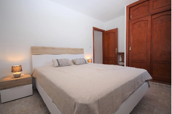 Villa in Els Poblets(Barranquets) zur Ferienvermietung, Woongedeelte 110 m², Bouwjaar 2001, + KLIMA, Klimaanlage, Grondstuk 400 m², 3 Slaapkamers, 2 Badkamers, Pool, ref.: T-0421-13