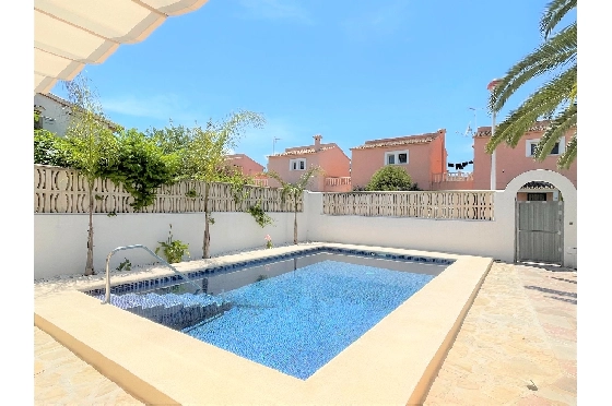 Villa in Els Poblets(Barranquets) zur Ferienvermietung, Woongedeelte 110 m², Bouwjaar 2001, + KLIMA, Klimaanlage, Grondstuk 400 m², 3 Slaapkamers, 2 Badkamers, Pool, ref.: T-0421-3