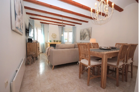 Villa in Els Poblets(Barranquets) zur Ferienvermietung, Woongedeelte 110 m², Bouwjaar 2001, + KLIMA, Klimaanlage, Grondstuk 400 m², 3 Slaapkamers, 2 Badkamers, Pool, ref.: T-0421-5