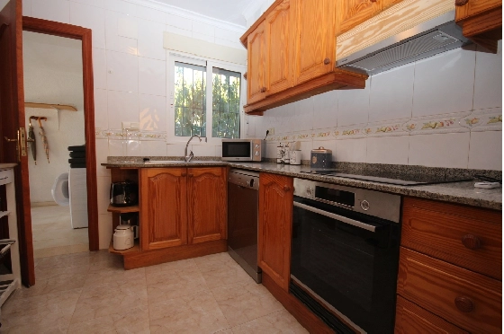 Villa in Els Poblets(Barranquets) zur Ferienvermietung, Woongedeelte 110 m², Bouwjaar 2001, + KLIMA, Klimaanlage, Grondstuk 400 m², 3 Slaapkamers, 2 Badkamers, Pool, ref.: T-0421-9