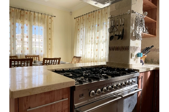 Villa in Javea zu verkaufen, Woongedeelte 468 m², Klimaanlage, Grondstuk 2012 m², 4 Slaapkamers, 4 Badkamers, Pool, ref.: BS-3974722-10