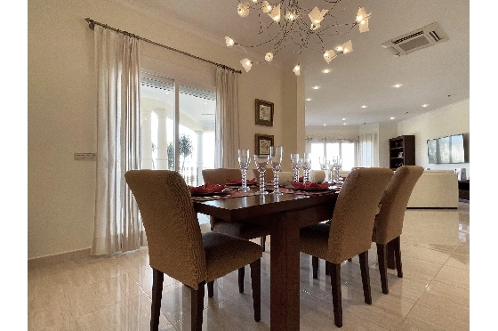 Villa in Javea zu verkaufen, Woongedeelte 468 m², Klimaanlage, Grondstuk 2012 m², 4 Slaapkamers, 4 Badkamers, Pool, ref.: BS-3974722-15