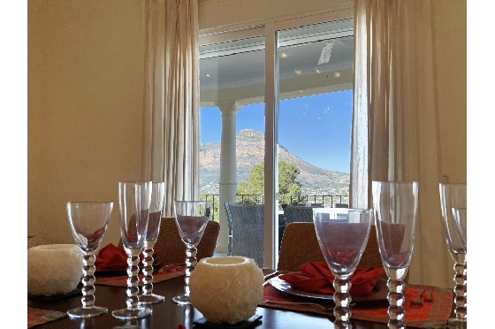 Villa in Javea zu verkaufen, Woongedeelte 468 m², Klimaanlage, Grondstuk 2012 m², 4 Slaapkamers, 4 Badkamers, Pool, ref.: BS-3974722-16