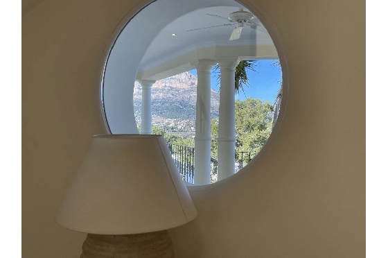 Villa in Javea zu verkaufen, Woongedeelte 468 m², Klimaanlage, Grondstuk 2012 m², 4 Slaapkamers, 4 Badkamers, Pool, ref.: BS-3974722-31