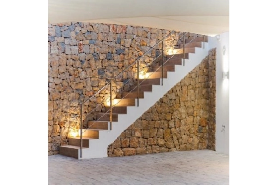 Villa in Moraira zu verkaufen, Woongedeelte 470 m², Klimaanlage, Grondstuk 836 m², 5 Slaapkamers, 4 Badkamers, Pool, ref.: BS-3974695-17