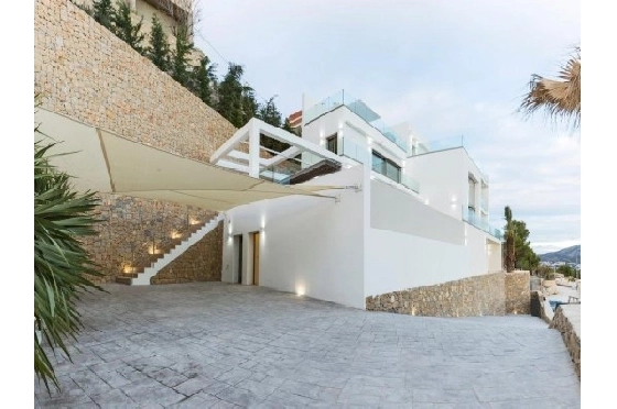 Villa in Moraira zu verkaufen, Woongedeelte 470 m², Klimaanlage, Grondstuk 836 m², 5 Slaapkamers, 4 Badkamers, Pool, ref.: BS-3974695-20