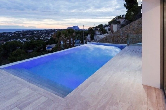 Villa in Moraira zu verkaufen, Woongedeelte 470 m², Klimaanlage, Grondstuk 836 m², 5 Slaapkamers, 4 Badkamers, Pool, ref.: BS-3974695-26